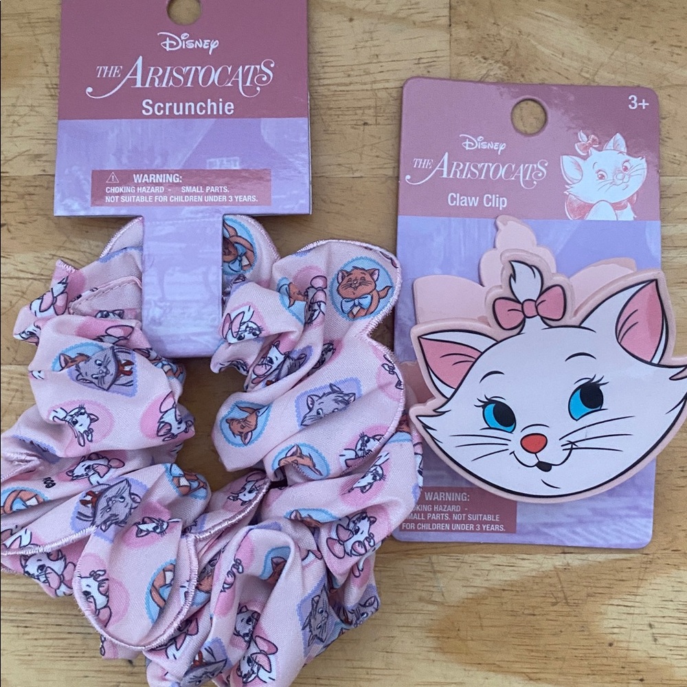 Disney Aristocats Marie hair set - Scrunchie and Claw Clip Hair Set NWT - Picture 2 of 3